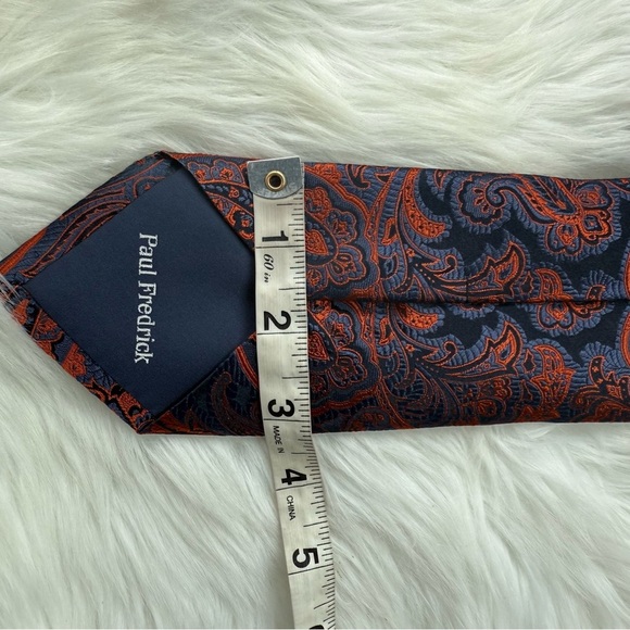 Paul Fredrick Navy & Rust Paisley 100% Silk Tie - Picture 3 of 4